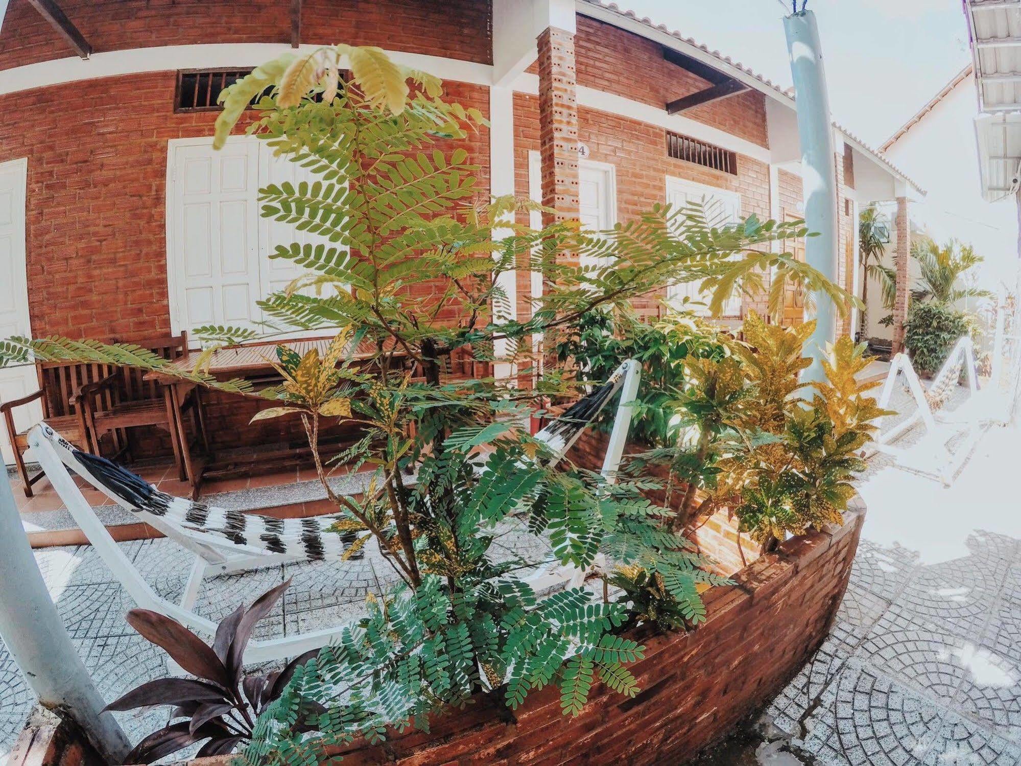 Sea Living Hostel Phu Quoc Exteriör bild